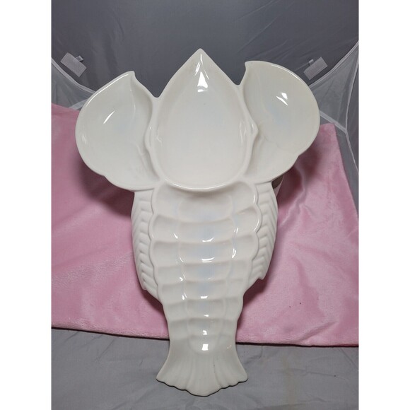 Calif. USA Pottery large ceramic white ware divided lobster serving dish, Vintag - Picture 1 of 6